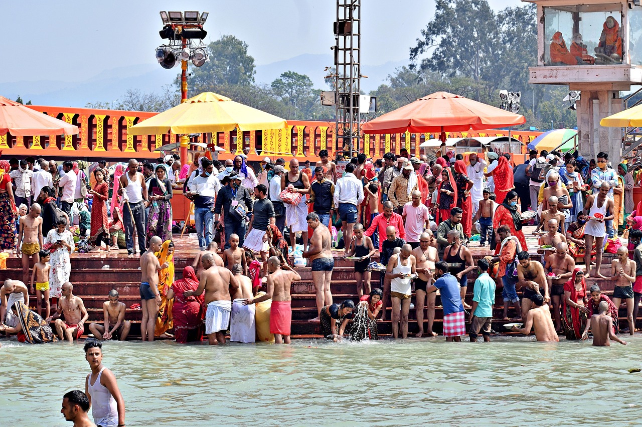 Maha Kumbh Mela 2025: Dates, Safety Tips & Guide