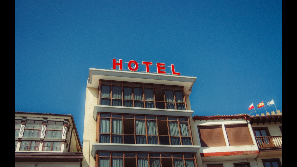 Hotel Negligence in Shimla: Consumer Wins Compensation After Unsafe Stay